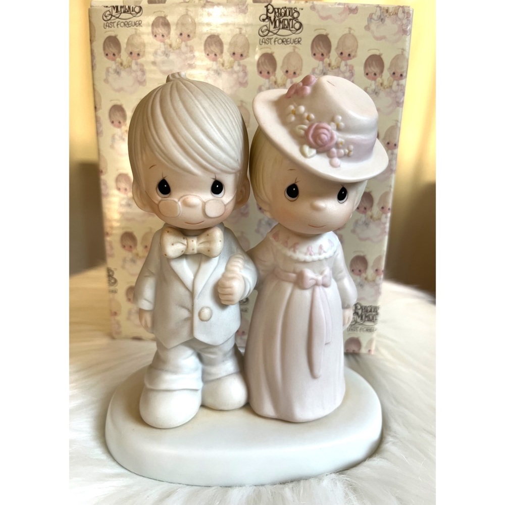Vintage Precious Moments “God Bless Our Family” Figurine